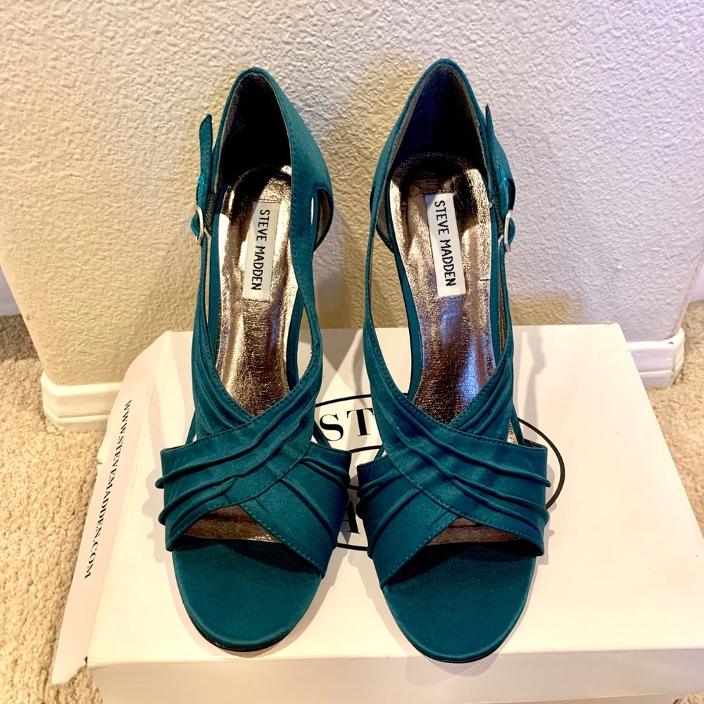 Steve Madden Teal shoes size 9